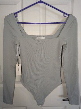 ARITZIA BABATON CONTOUR SQUARENECK BODYSUIT XS DUSKY GREEN BNWT!